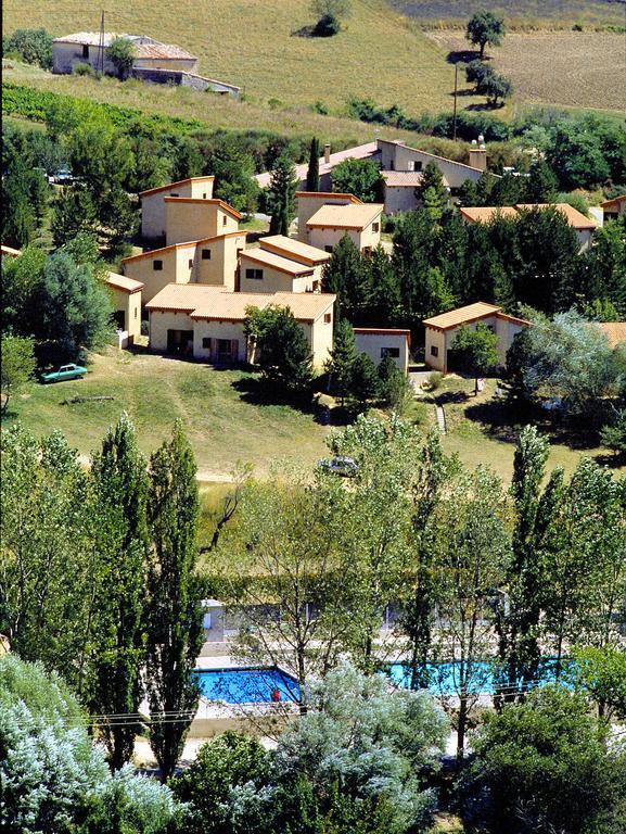 Vvf Drome Provence Hotell Montbrun-les-Bains Exteriör bild