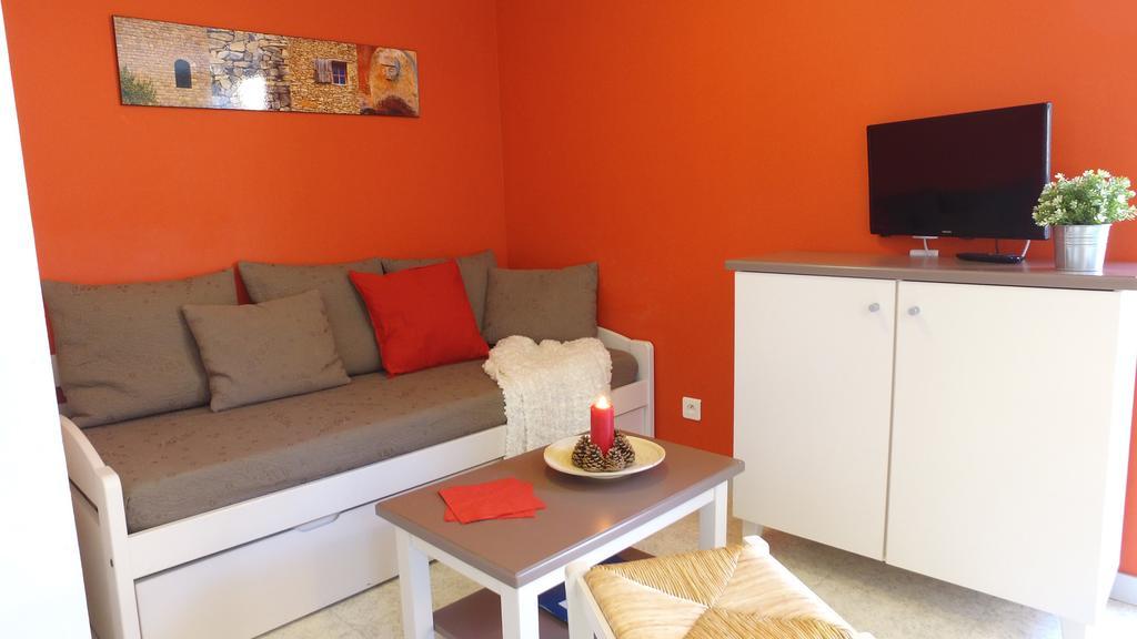 Vvf Drome Provence Hotell Montbrun-les-Bains Exteriör bild